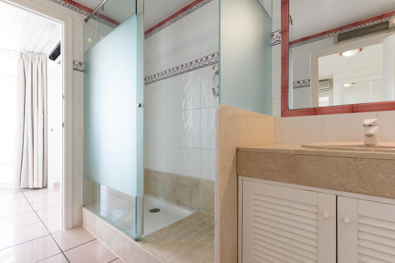 Uhc Center Apartments Salou Kültér fotó