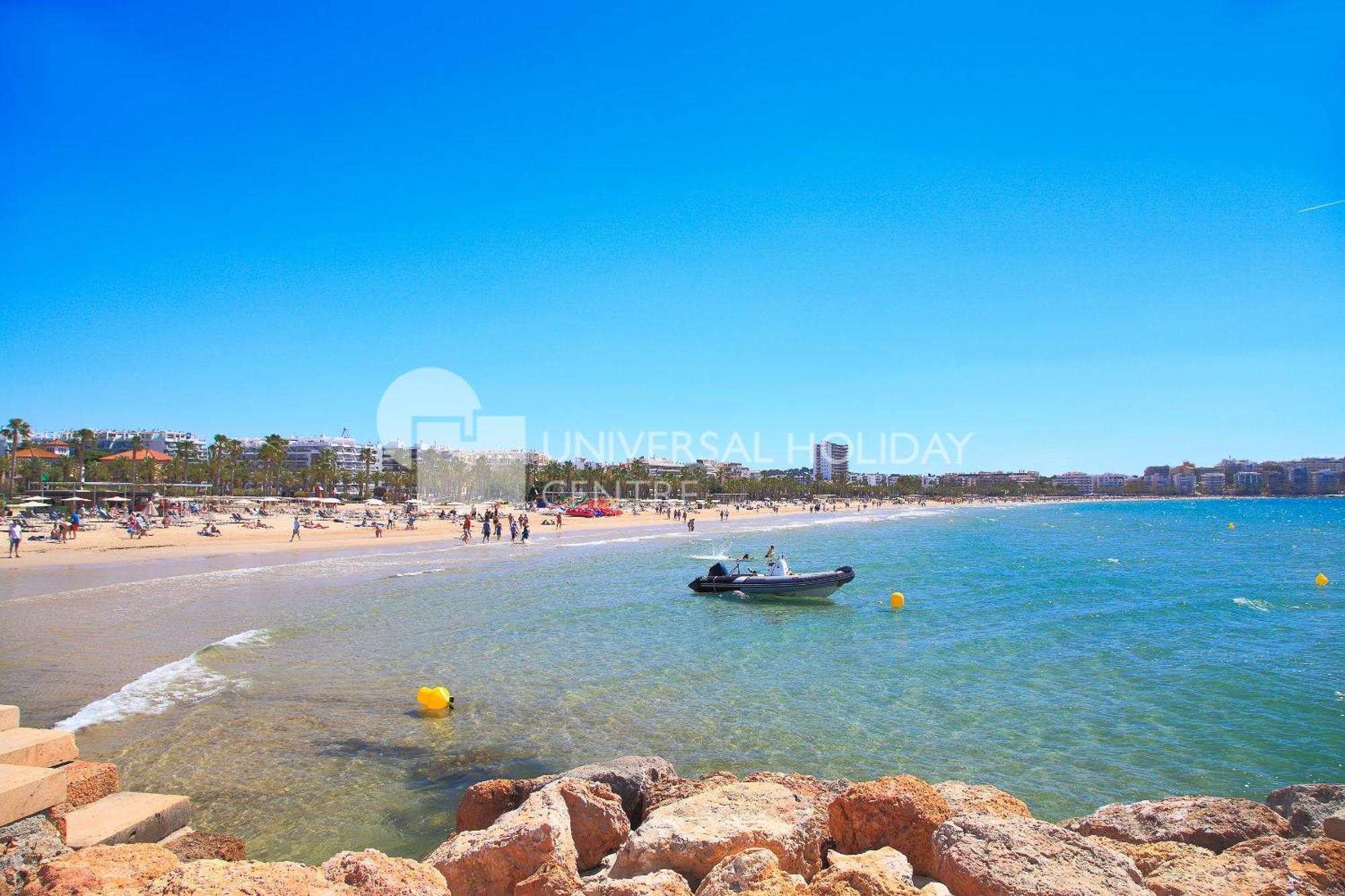 Uhc Center Apartments Salou Szoba fotó